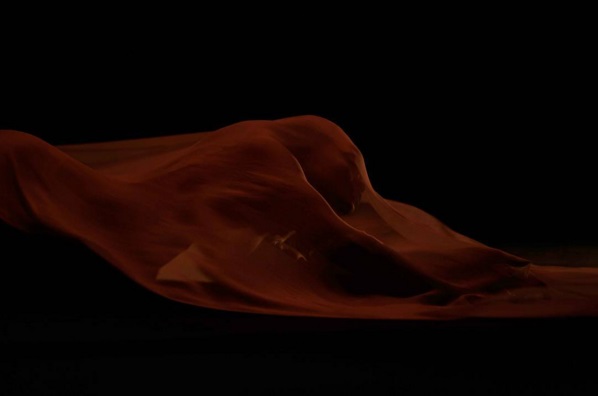 Фотофакт: Рианна обнажилась для нового клипа