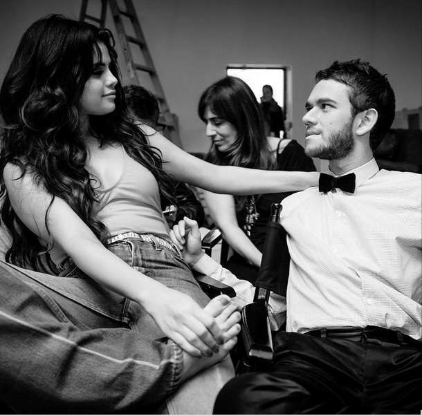 Селена Гомес рассказала о романтических отношениях со своим продюсером