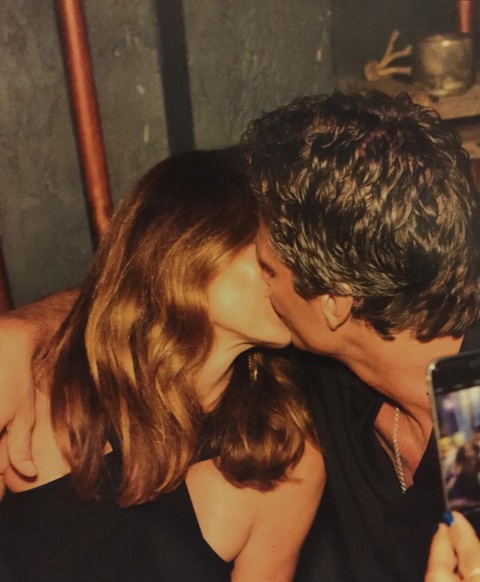 Это любовь: Синди Кроуфорд поделилась романтичным фото с супругом