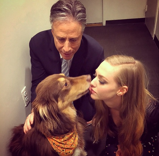 Аманда Сейфрид поцеловалась с лучшим другом на популярном телешоу