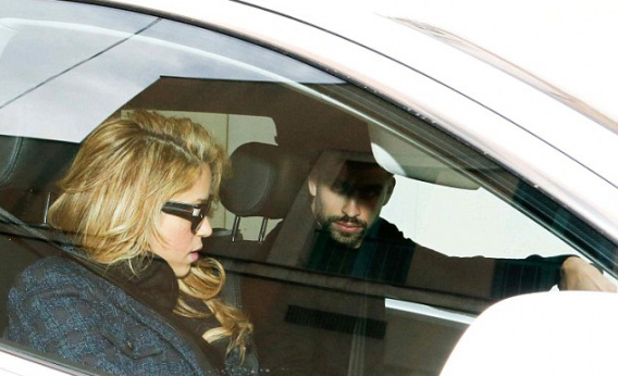 Счастливая мамочка: первые фото Шакиры после рождения сына