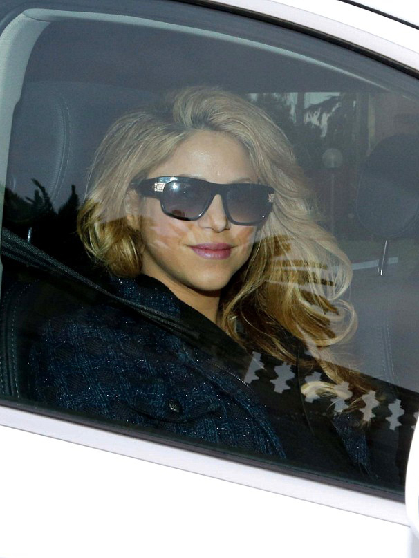 Счастливая мамочка: первые фото Шакиры после рождения сына